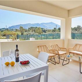 3 bedroom seaside apartments in Sicily, sleeps 6